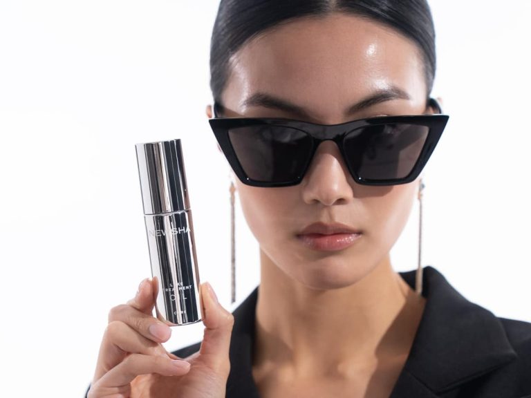 Hair care in luxury form: The Iconic Limited Chrome collection from Newsha